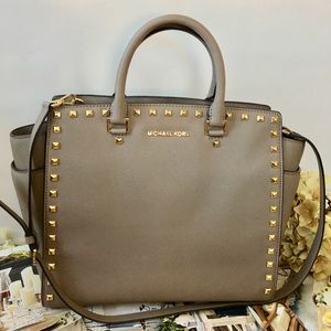 Michael Kors Dark Dune Large Selma Traveler